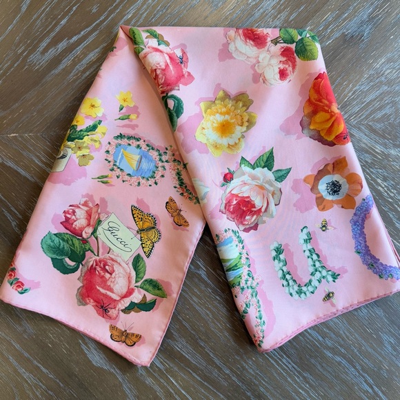 Authentic GUCCI Scarf - Picture 7 of 8